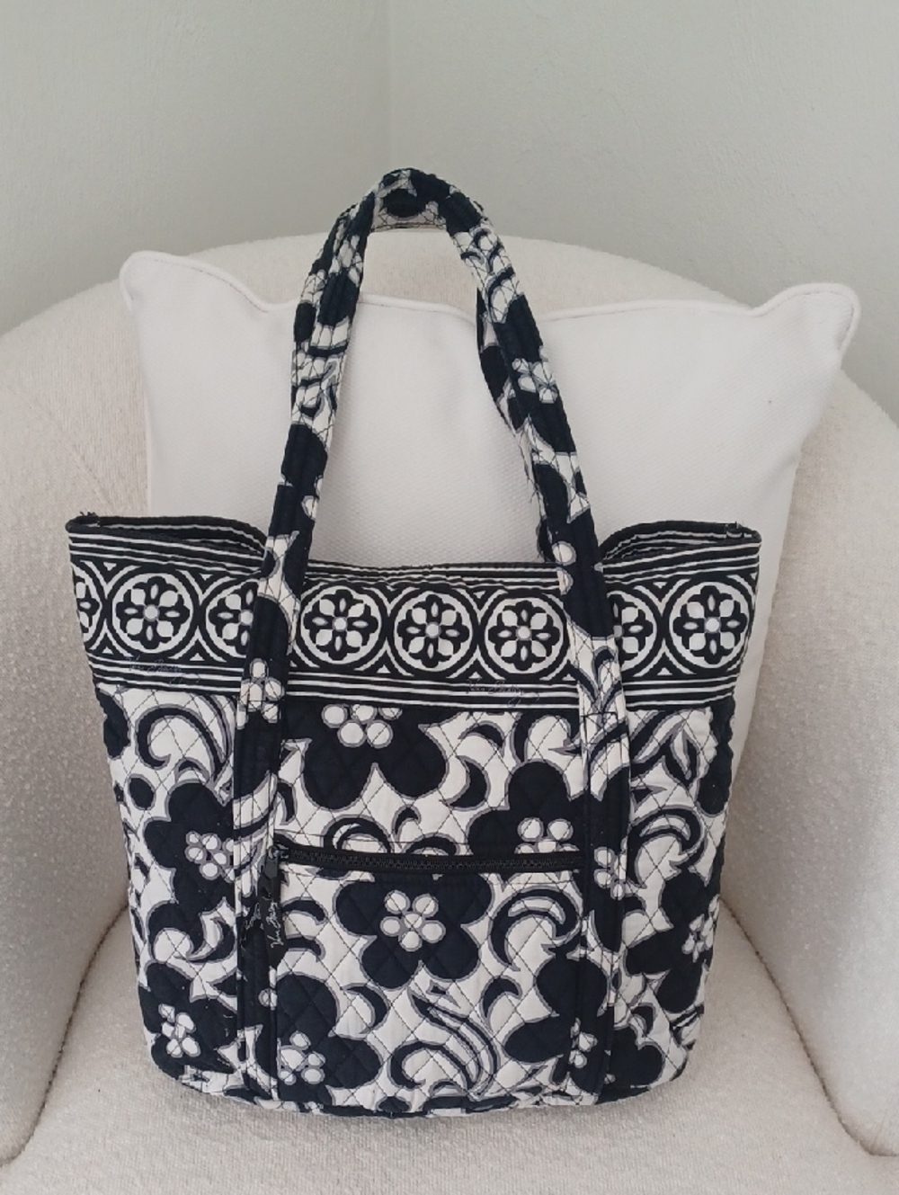 Vera Bradley "Night & Day" Toggle Tote - Picture 3 of 16